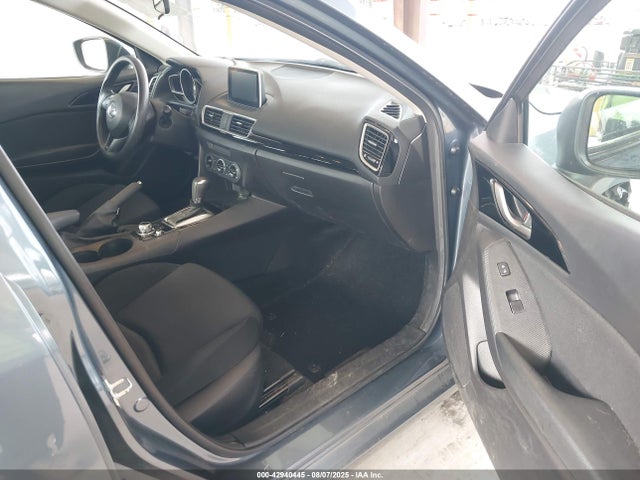 3MZBM1U78FM229524 Mazda pe