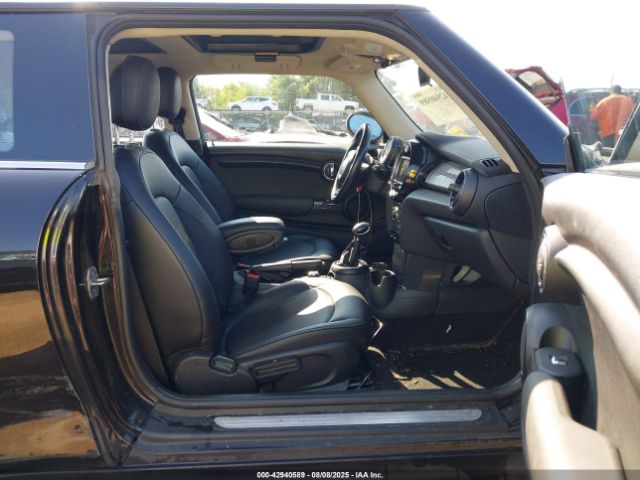 2017 MINI HARDTOP WMWXP5C37H3C64646 Photo 4