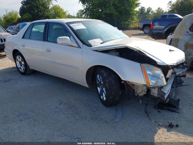 2011 CADILLAC DTS 1G6KH5E61BU135854 Photo 0