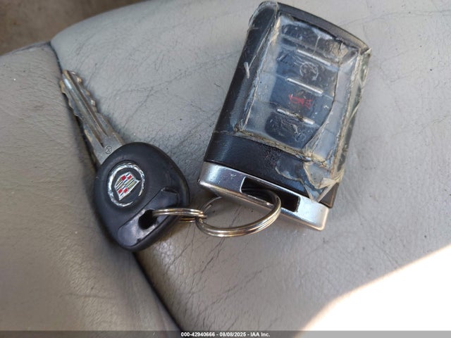 2011 CADILLAC DTS 1G6KH5E61BU135854 Photo 10