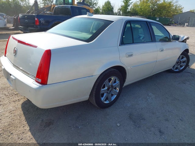 2011 CADILLAC DTS 1G6KH5E61BU135854 Photo 3