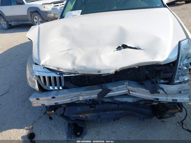 2011 CADILLAC DTS 1G6KH5E61BU135854 Photo 5