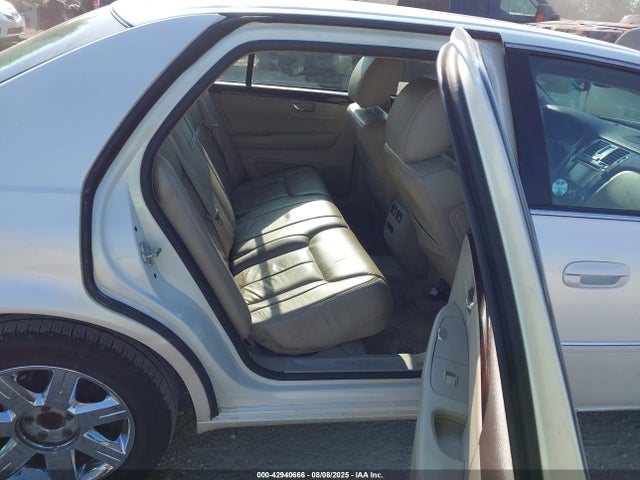 2011 CADILLAC DTS 1G6KH5E61BU135854 Photo 7