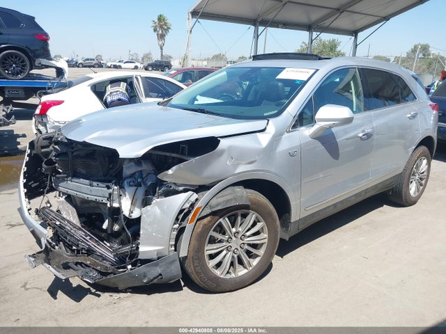 2018 CADILLAC XT5 1GYKNDRS1JZ208997 Photo 1