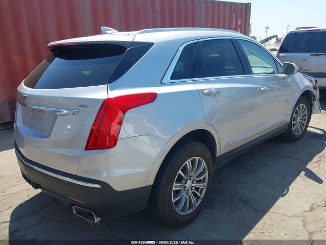 2018 CADILLAC XT5 1GYKNDRS1JZ208997 Photo 3