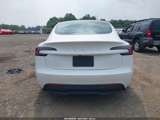 5YJ3E1EA5RF830431 Tesla 2024
