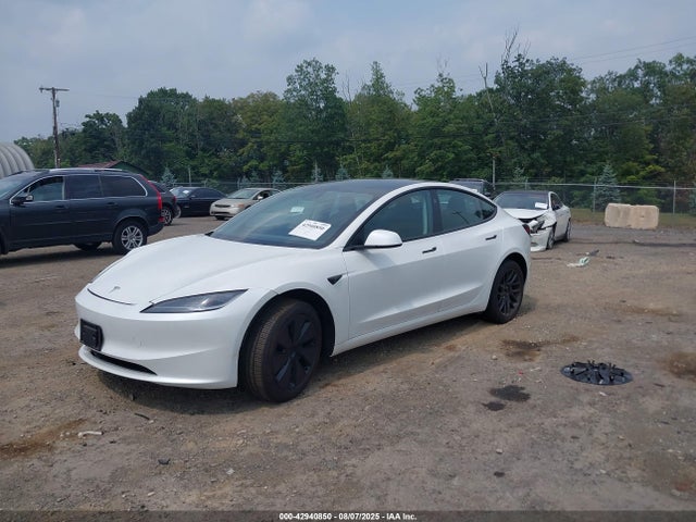 5YJ3E1EA5RF830431 Tesla 2024