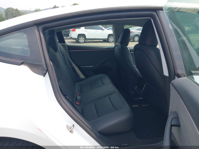 5YJ3E1EA5RF830431 Tesla 2024