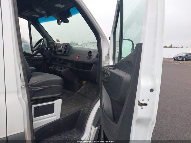 W1Y4ECHY6NT081425 Mercedes-Benz Sprinter 2500 High Roof V6