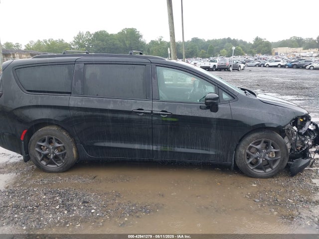 Chrysler Pacifica 2020 2C4RC1GG3LR118495 Image 13