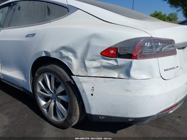 2015 TESLA MODEL S 5YJSA1E17FF110244 Photo 5