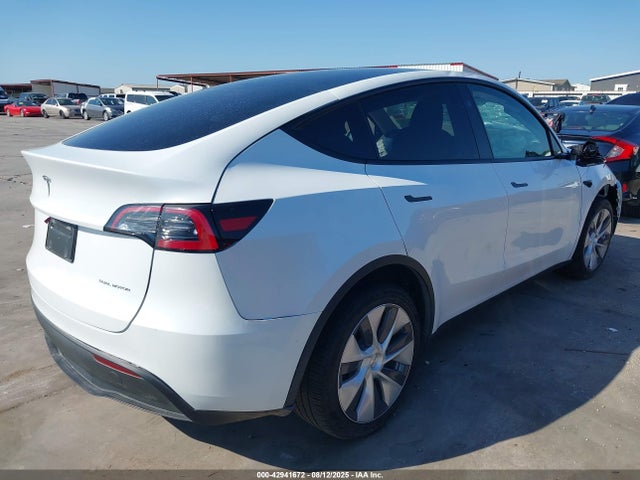 2024 TESLA MODEL Y 7SAYGDEE8RA258579 Photo 3