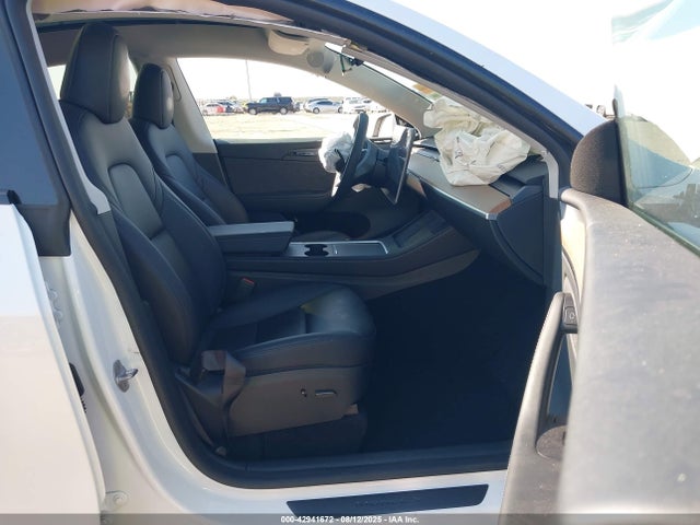 2024 TESLA MODEL Y 7SAYGDEE8RA258579 Photo 4