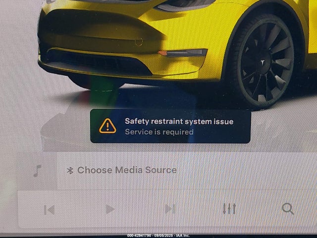 7SAYGDEE6NF387031 Tesla Model Y