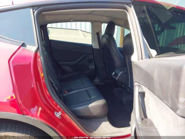 7SAYGDEE6NF387031 Tesla Model Y