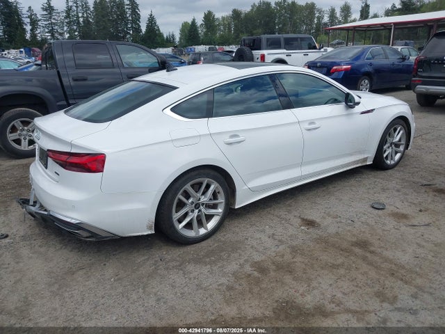 Audi 45 tfsi (2.0t) 2024 WAUFACF59RA070239 Image 4