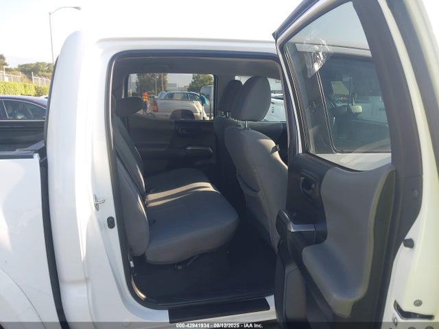 3TMAZ5CN6KM084422 Toyota Tacoma Sr5 V6