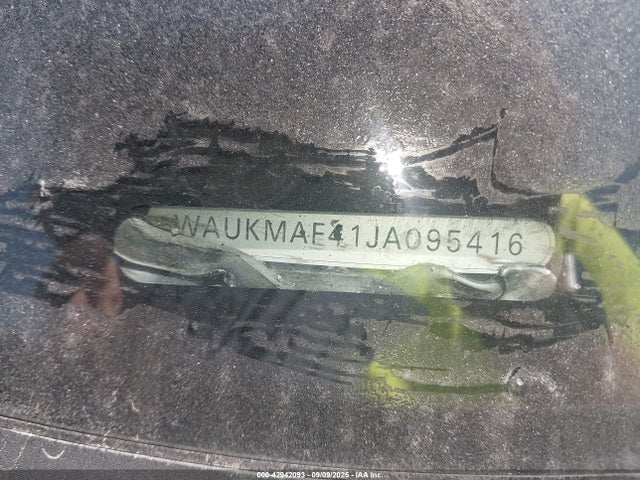2018 AUDI A4 WAUKMAF41JA095416 Photo 8
