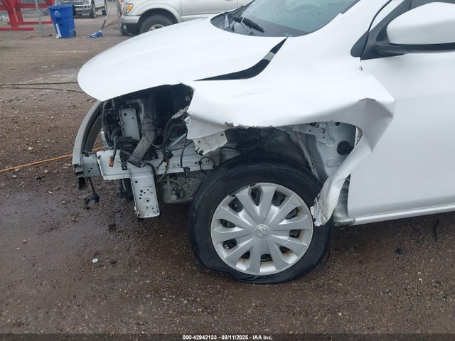 3N1CN7AP5JL845940 Nissan 2018