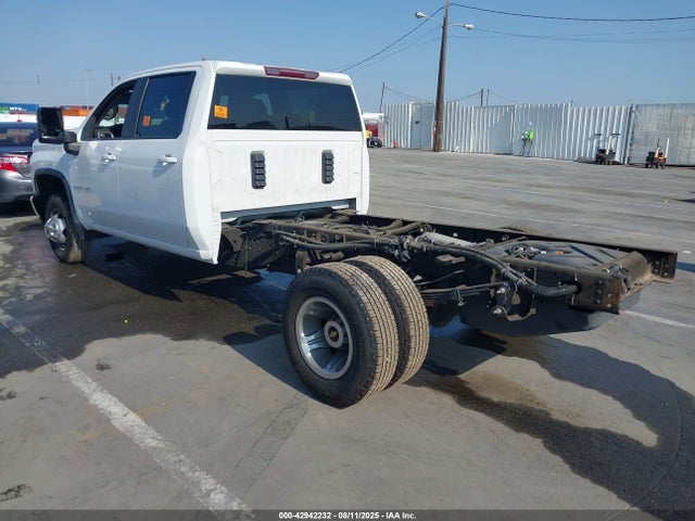 1GB4YTE72NF100675 Chevrolet l8t