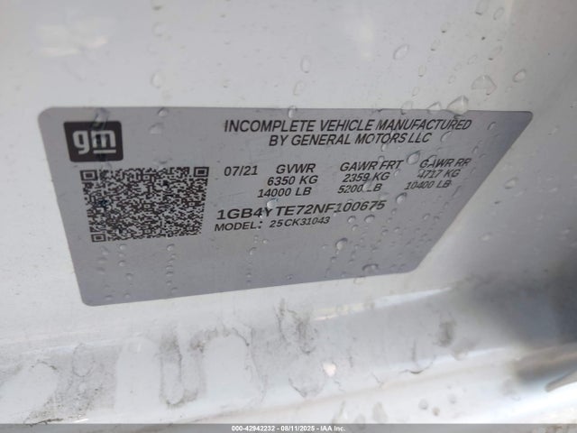 1GB4YTE72NF100675 Chevrolet l8t