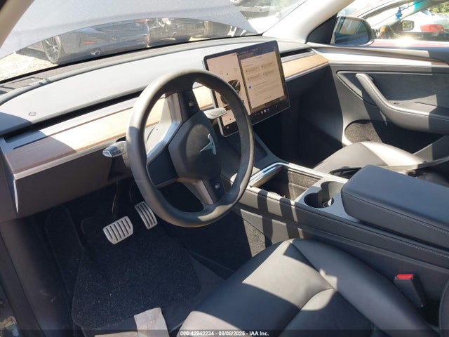 2023 TESLA MODEL Y 7SAYGDEF2PF706386 Photo 4