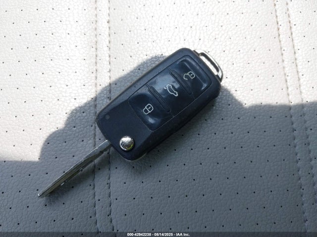 1VWAT7A36GC066314 Volkswagen 1.8t