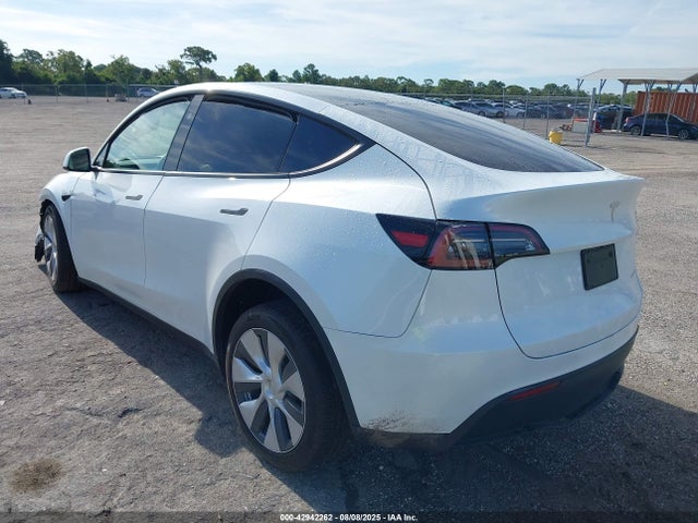 2024 TESLA MODEL Y 7SAYGDEE3RA279534 Photo 2