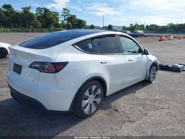 2024 TESLA MODEL Y 7SAYGDEE3RA279534 Photo 3