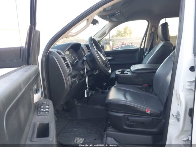 3C6UR5CJXKG518504 RAM 2500