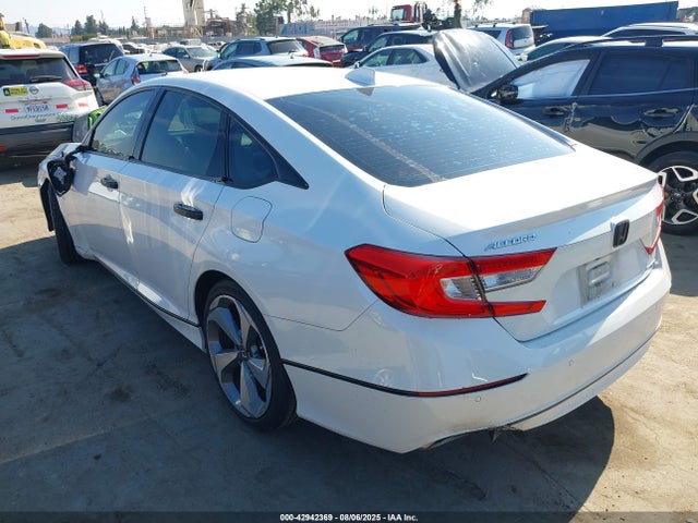 Honda l15be 2018 1HGCV1F97JA117341 Image 3