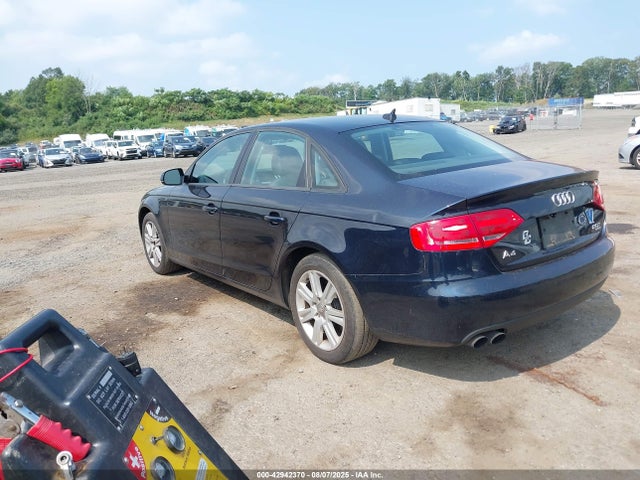 2010 AUDI A4 WAUBFAFLXAN058312 Photo 2