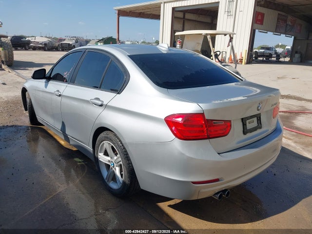 BMW 328I 2015 WBA3A5C52FF609558 Image 3