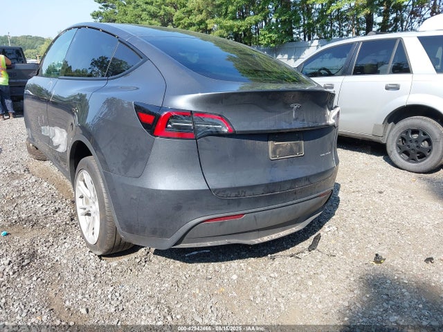 2023 TESLA MODEL Y 7SAYGDEE8PA040638 Photo 2