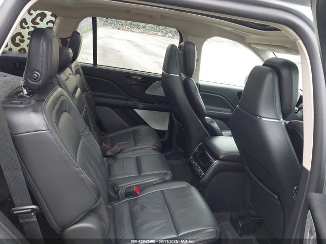 Lincoln Aviator 2020 5LM5J7XC4LGL08806 Image 8