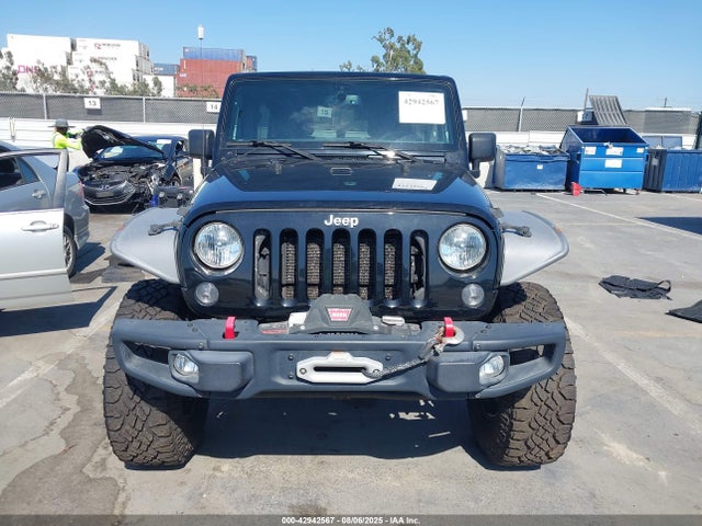 1C4BJWDGXGL215586 Jeep 2016