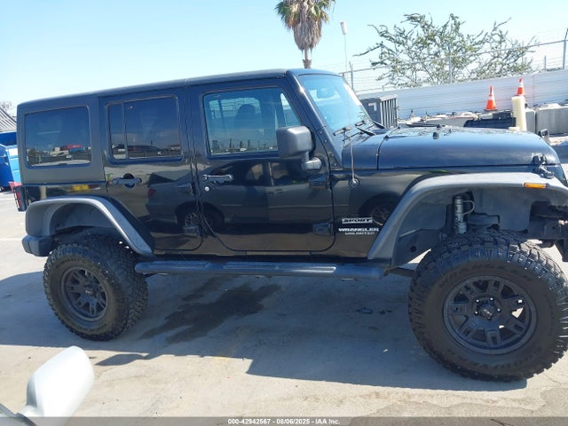 1C4BJWDGXGL215586 Jeep 2016