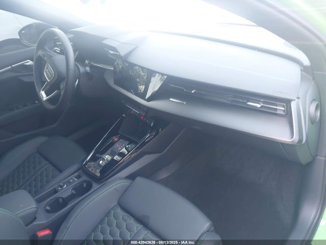 2024 AUDI RS 3 WUAG4DGY1RA906626 Photo 4