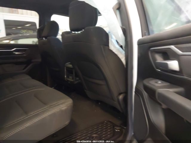 2025 RAM 1500 1C6SRFFPXSN683800 Photo 7