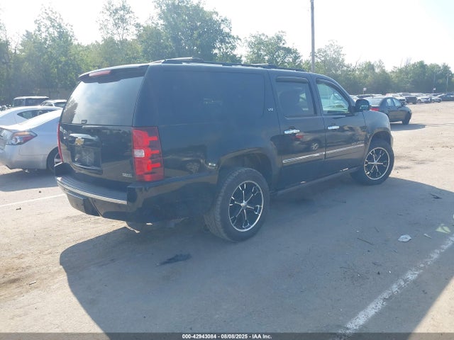 2011 CHEVROLET SUBURBAN 1GNSKKE33BR386761 Photo 3