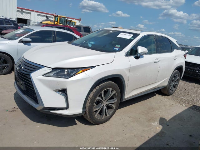 Lexus 2017 2017 2T2ZZMCA1HC056874 Image 2