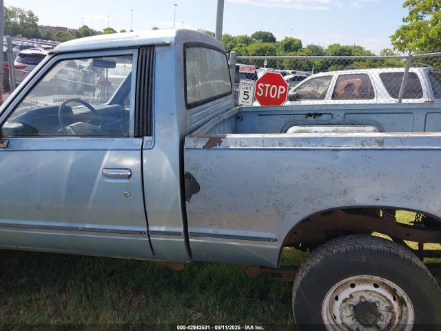 1985 Nissan 720 Short Bed მანქანა იყიდება აუქციონზე, vin: 1n6nd01y1fc334718, აუქციონის ნომერი: 42943501