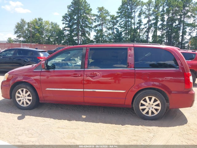42943519 :رقم المزاد ، 2C4RC1BG7FR513386 vin ، 2015 Chrysler Town & Country Touring مزاد بيع