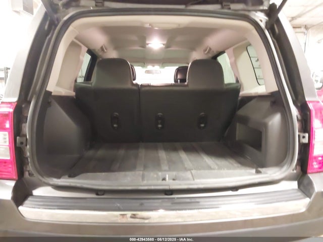 Jeep 2014 2014 1C4NJRCB1ED847940 Image 17