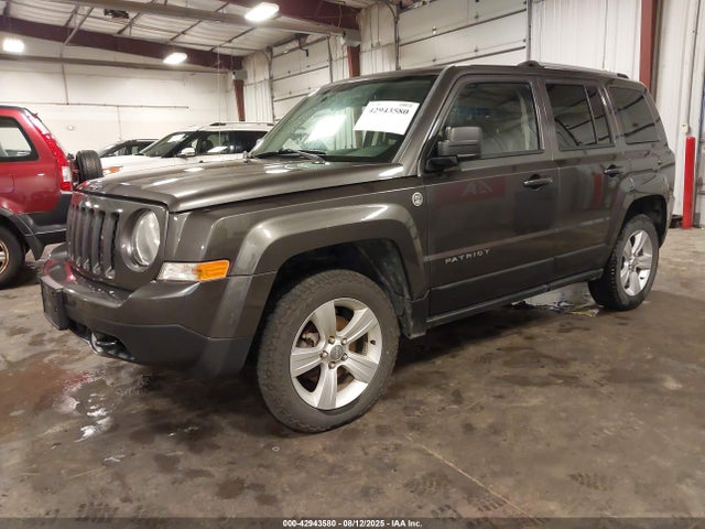 Jeep 2014 2014 1C4NJRCB1ED847940 Image 2