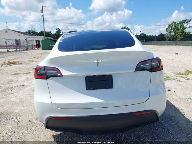 7SAYGDED2RF132891 Tesla Model Y