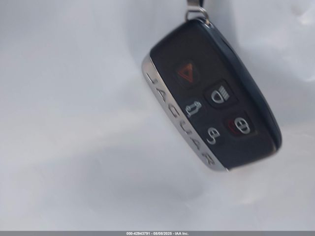 2018 JAGUAR F-PACE SADCJ2FX9JA245549 Photo 10