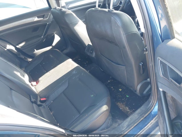 3VWH17AU1KM513913 Volkswagen 2019