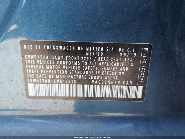 3VWH17AU1KM513913 Volkswagen 2019