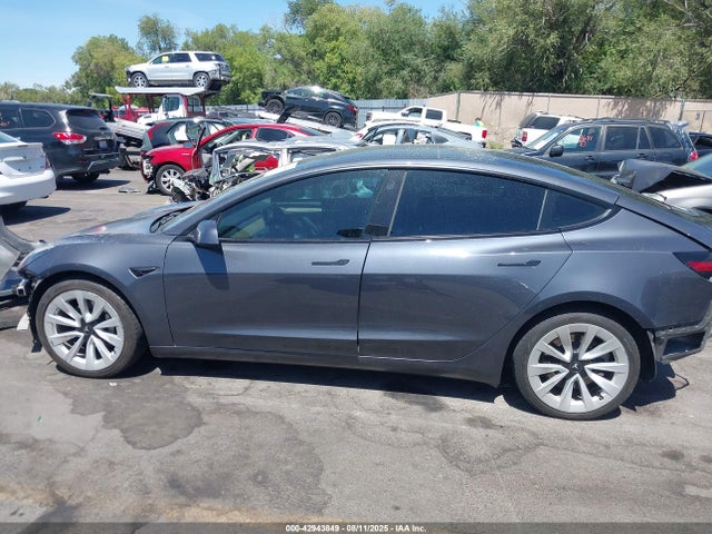 5YJ3E1EB8NF188595 Tesla MODEL 3